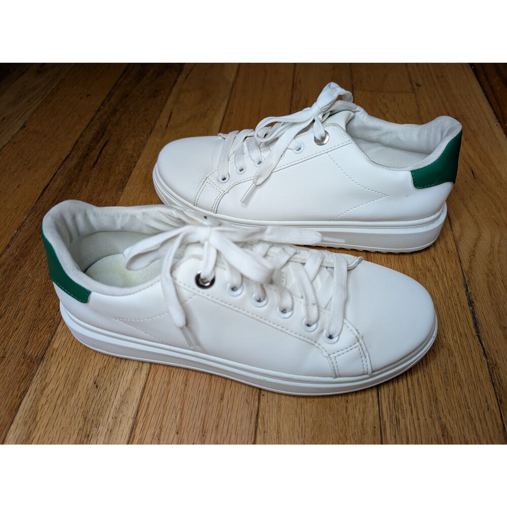 Madden Girl White Platform Sneakers Green Heel Tab Lace Up Women's Size 9